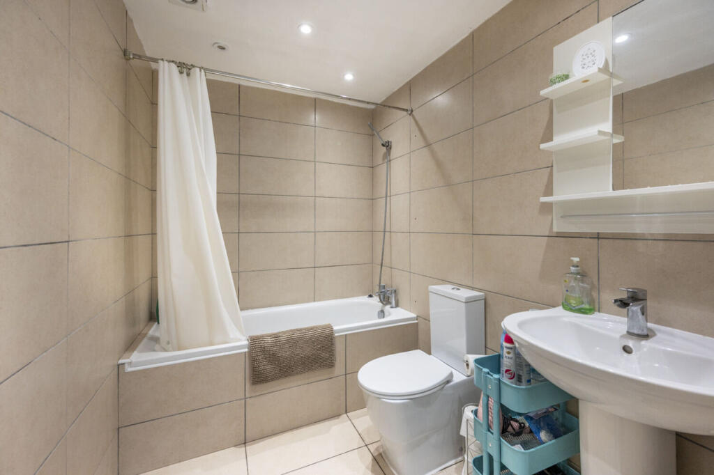 Apartment in London - More