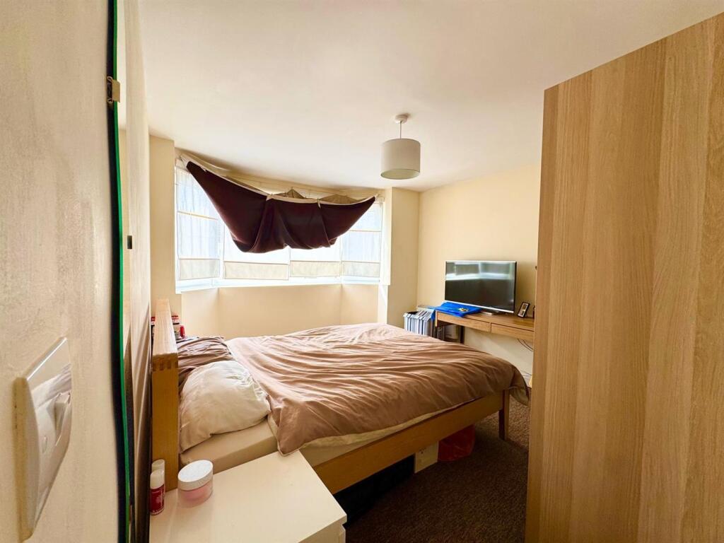 House in Bristol - More
