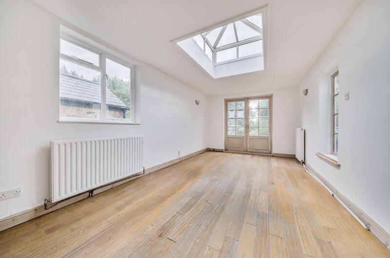 Church Avenue, Sidcup - View 3