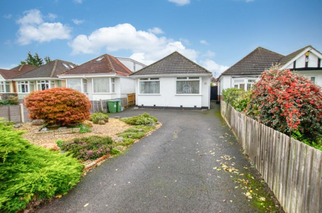 2-bed detached on Merridale Road, Southampton, Hampshire, SO19, £280,000