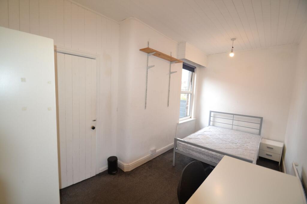 1 bedroom house share for rent