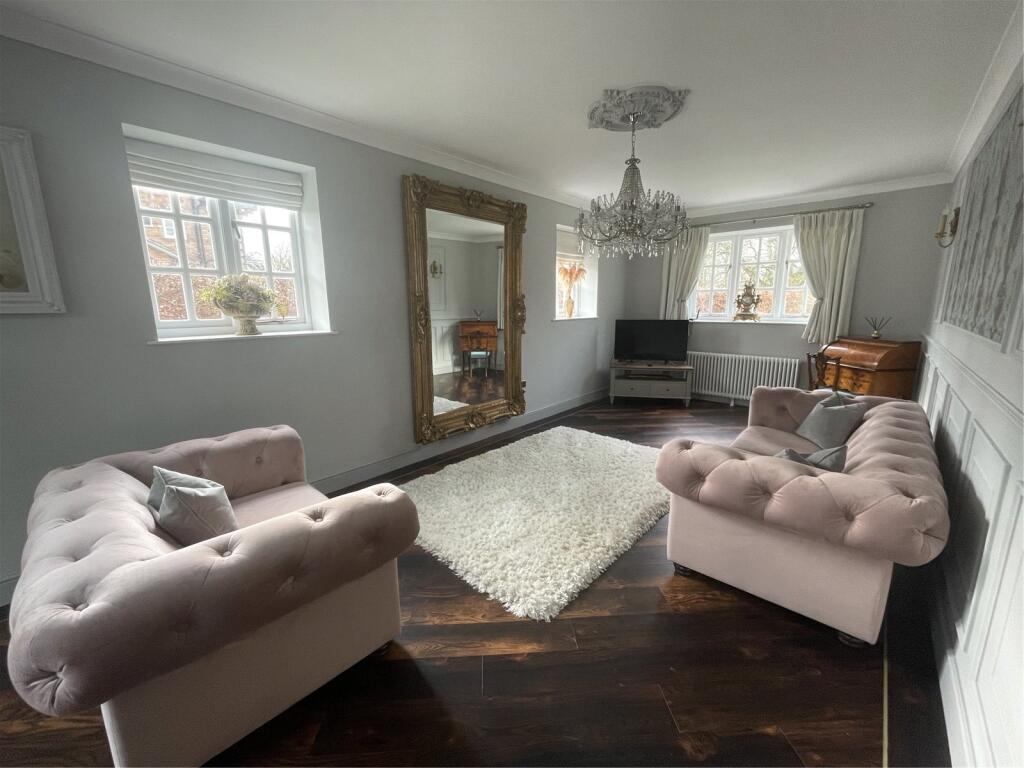 House in Stoke-on-Trent - View 4
