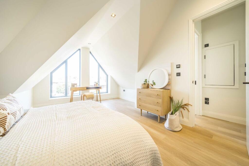 Apartment in London - More