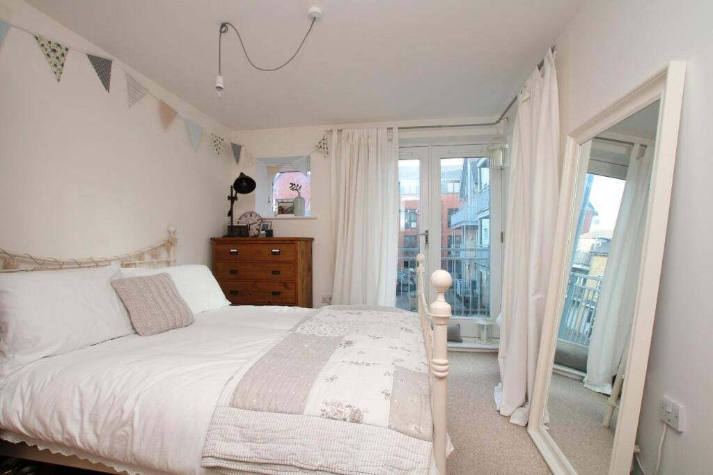 Apartment in Canterbury - View 5