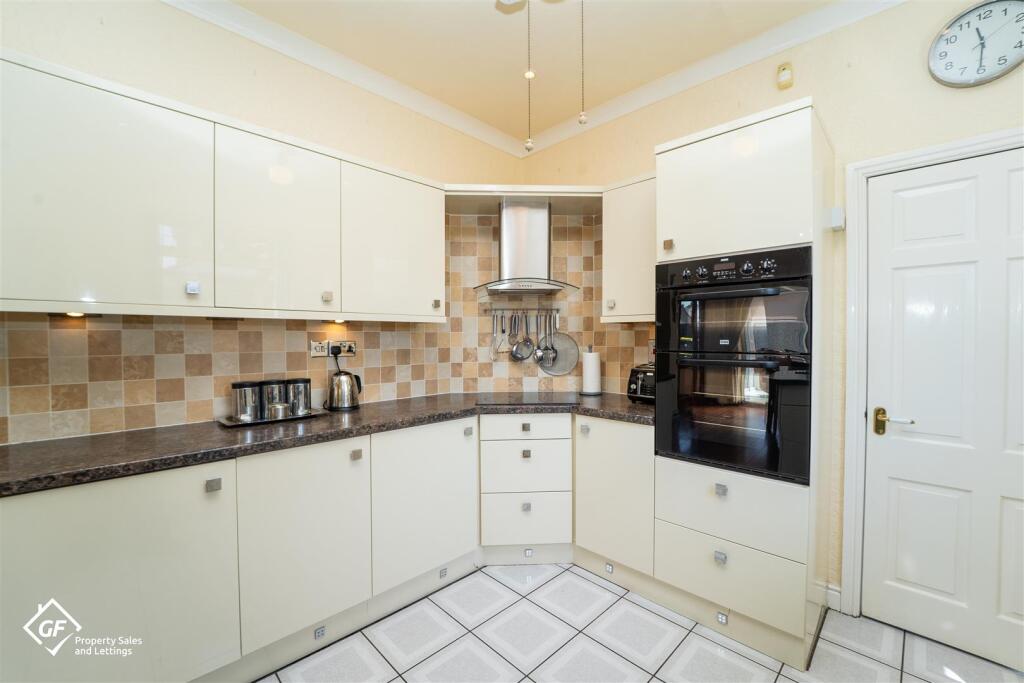 Oxcliffe Grove, Heysham photo 4