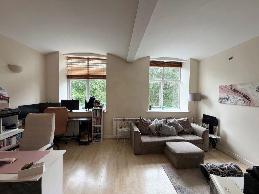 Apartment in Stockport - View 2