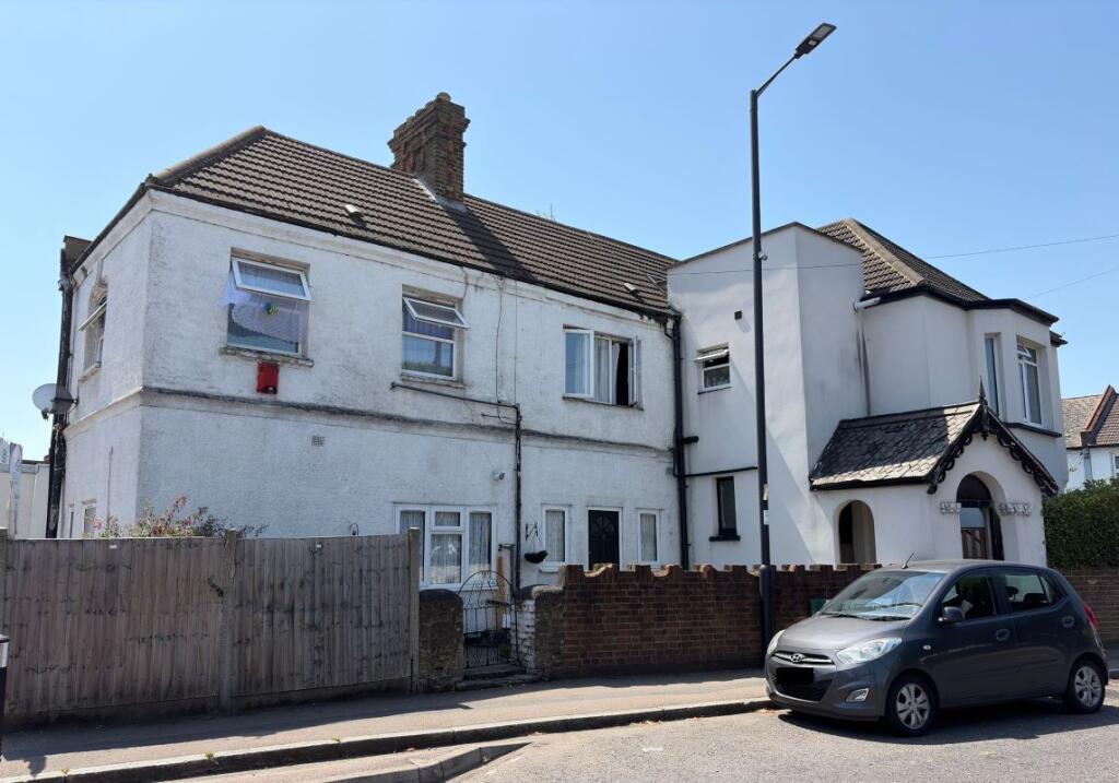 Main image of property: 16C Bury Street, Edmonton, London, N9 7LB