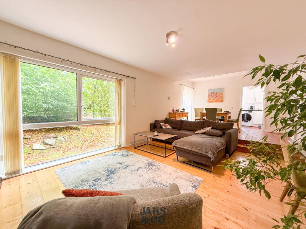 Apartment in Manchester - View 2