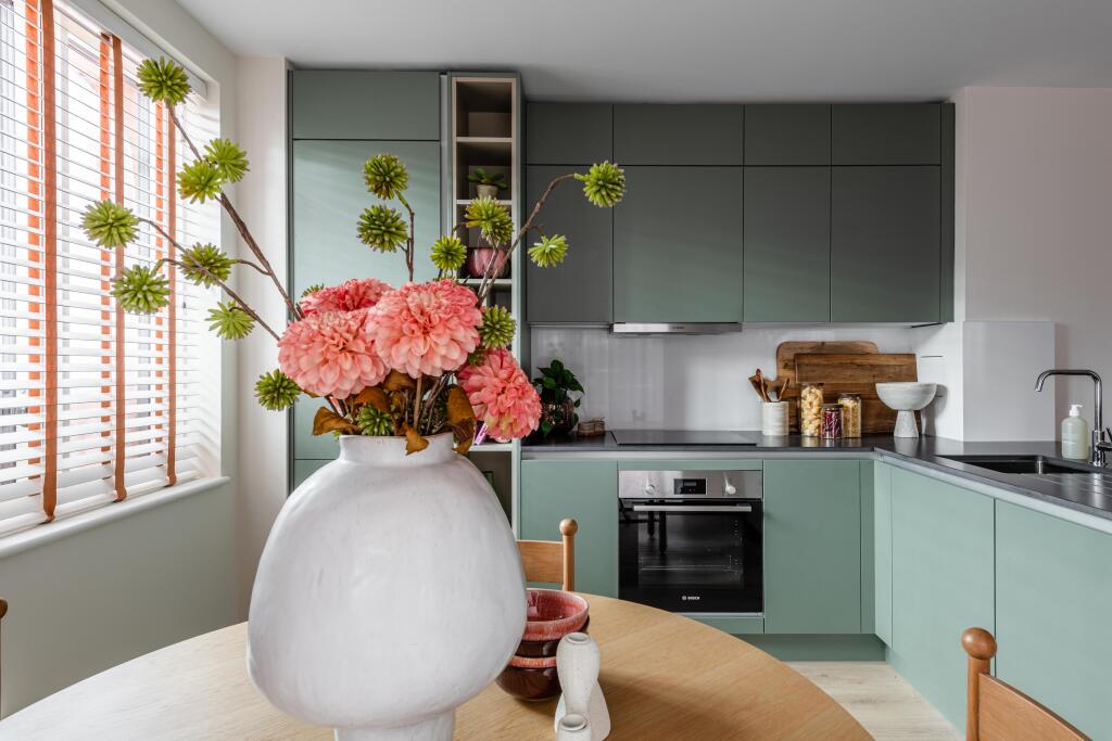 Apartment in Harrow - View 3