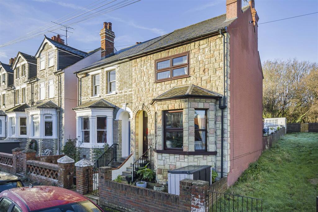 Main image of property: Blenheim Road, Caversham, Reading