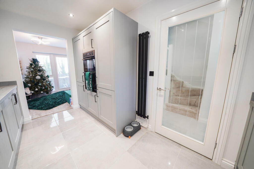 House in Pontardawe, Neath Port Talbot - View 5