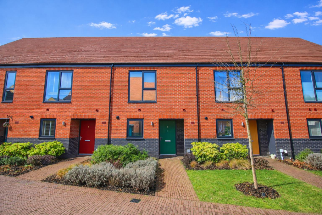 2-bed terraced on Spindle Walk, Newhall, Harlow, £150,000