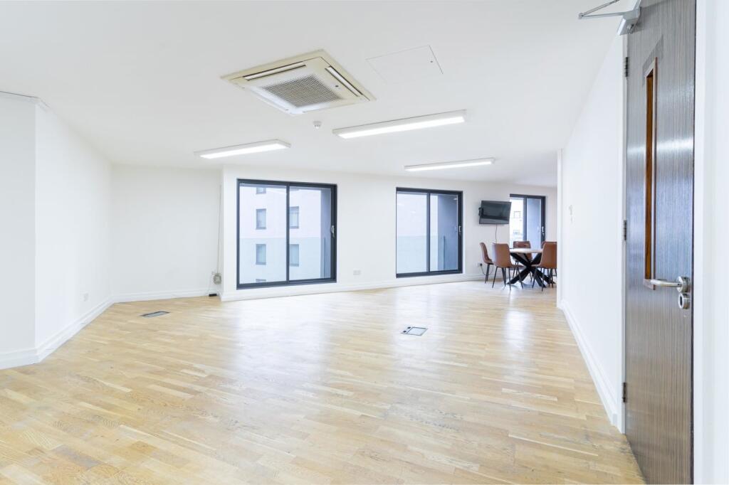 86-90-Paul-Street-Third-Floor-EC2A-Shoreditch-Office-To-Let-Internal7-Dominion.London.jpg