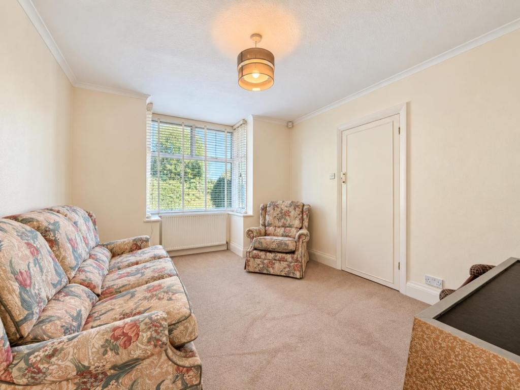 House in Tonbridge - View 3