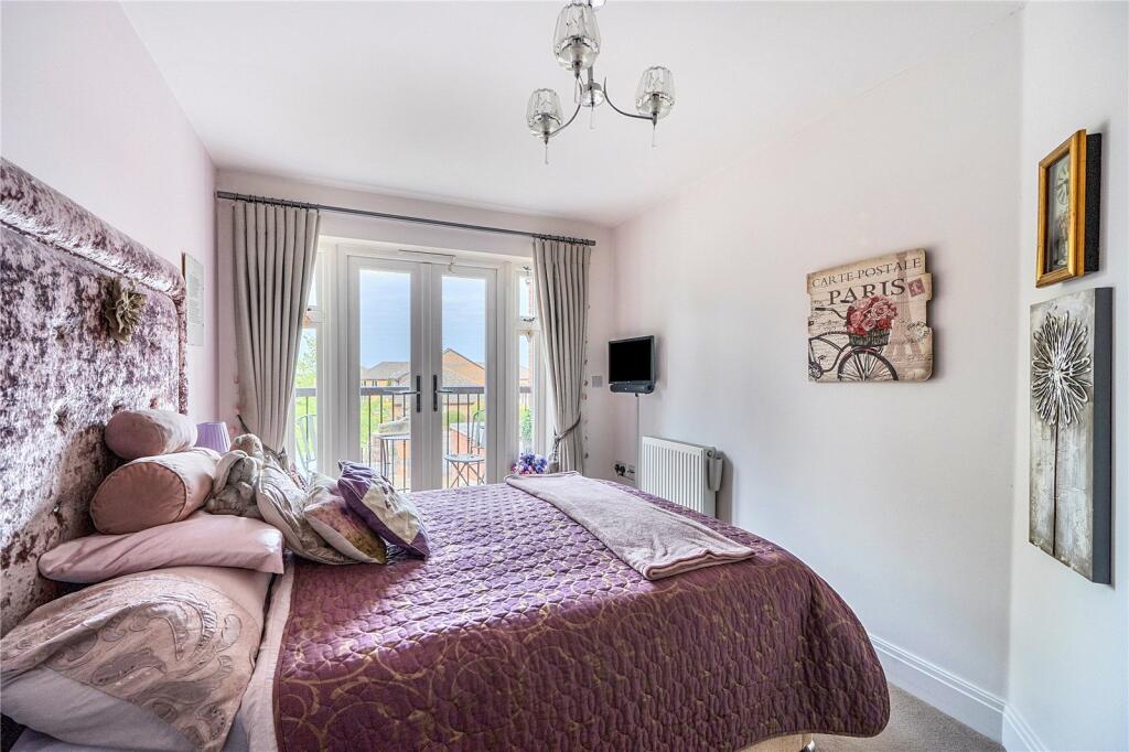 Apartment in Wokingham, Emmbrook - View 5