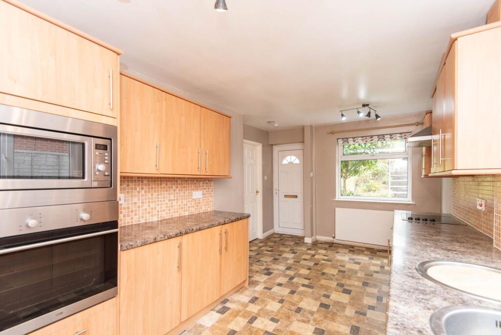 Bamford Road, Inkersall, S43 photo 5