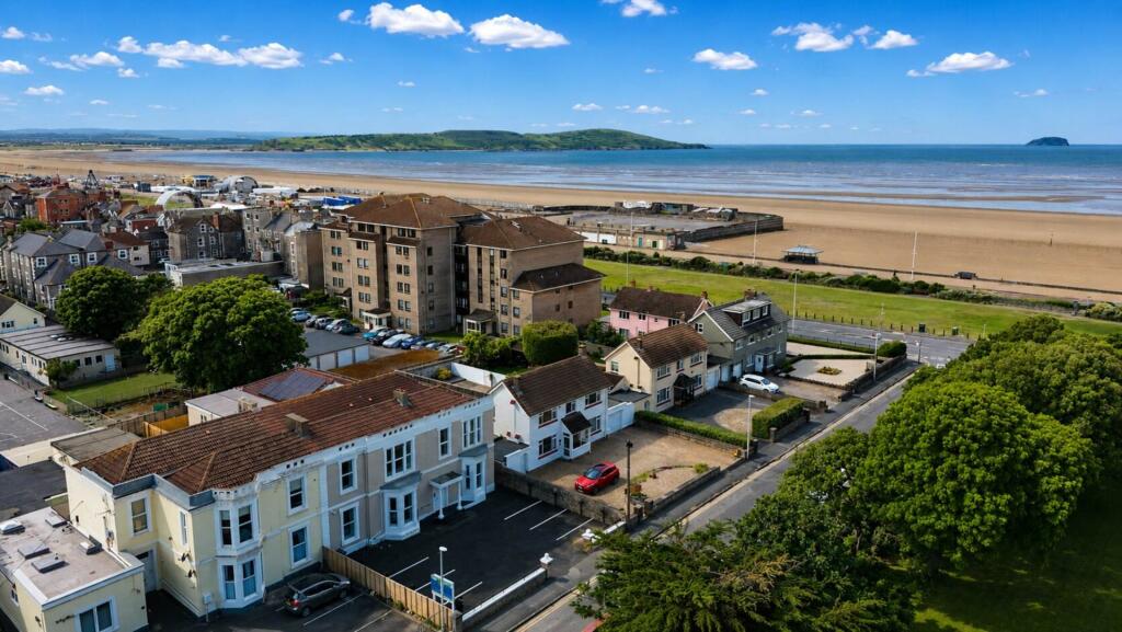Apartment in Weston-super-Mare, North Somerset