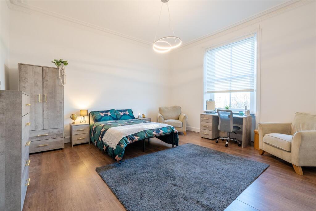 Main image of property: Flat 3, 11 Lawson Road, Sheffield