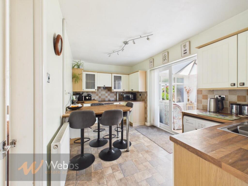 House in Walsall, West Midlands - View 2