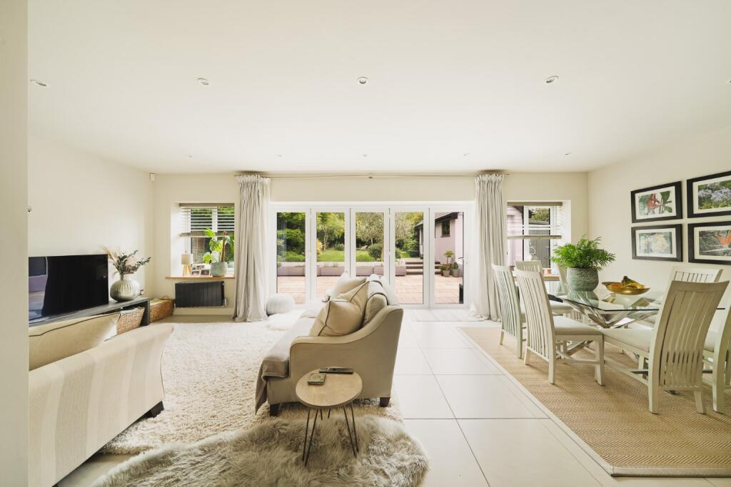 House in Taunton - View 5