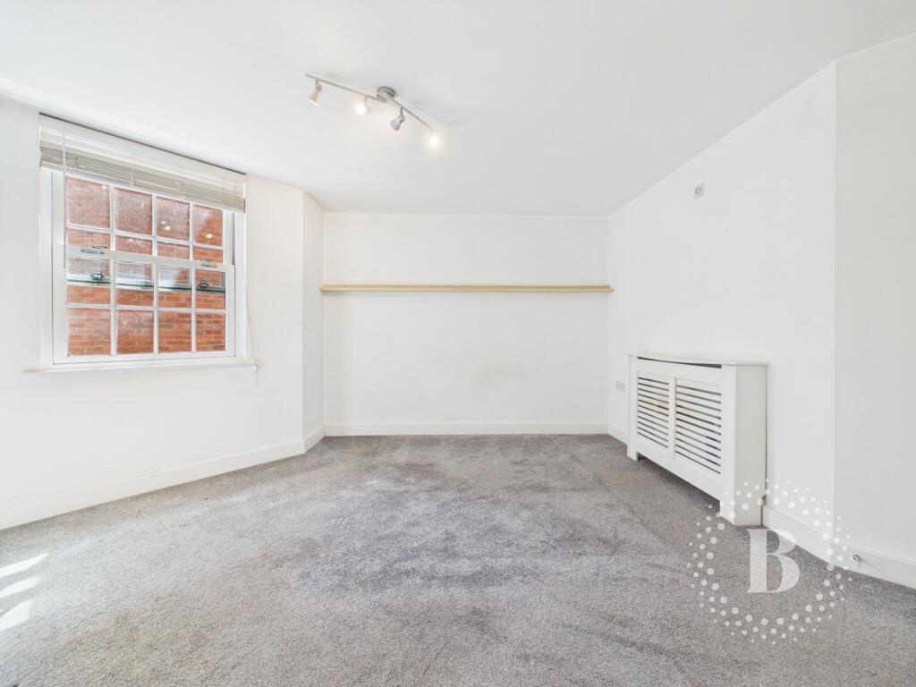 Apartment in Shrewsbury, Greenfields - View 4