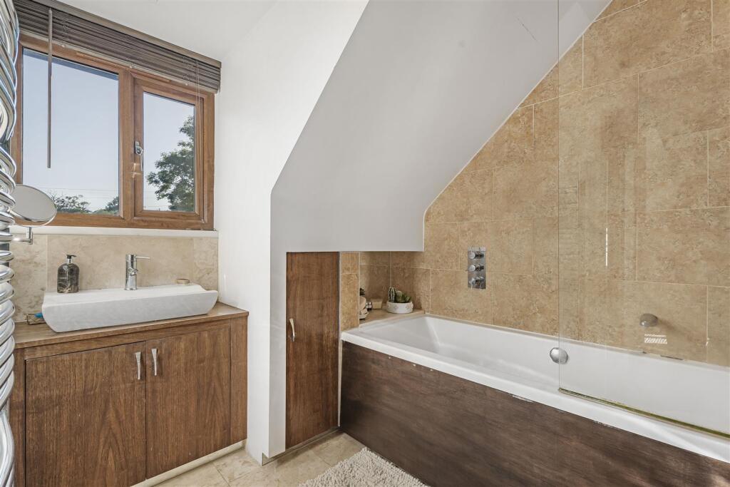 Additional image 17 of Codicote Road, Welwyn