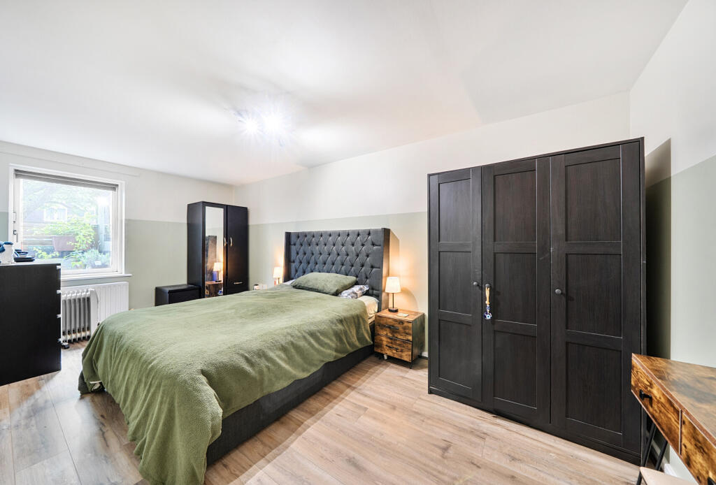 Apartment in London, Grahame Park, Colindale - More
