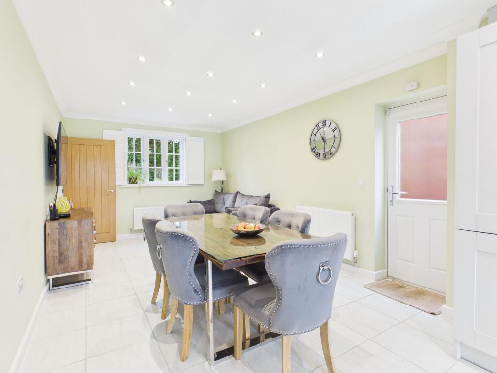 House in Towcester, West Northamptonshire - View 6