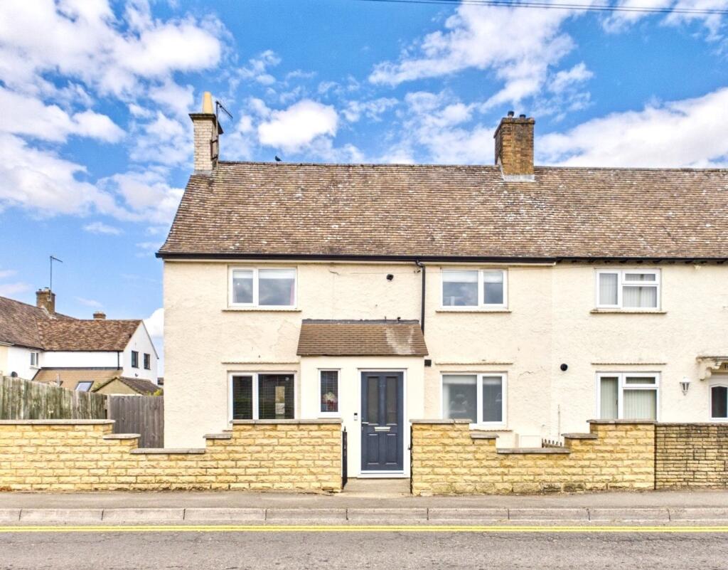 Main image of property: Salmonsbury Cottages, Bourton-On-The-Water