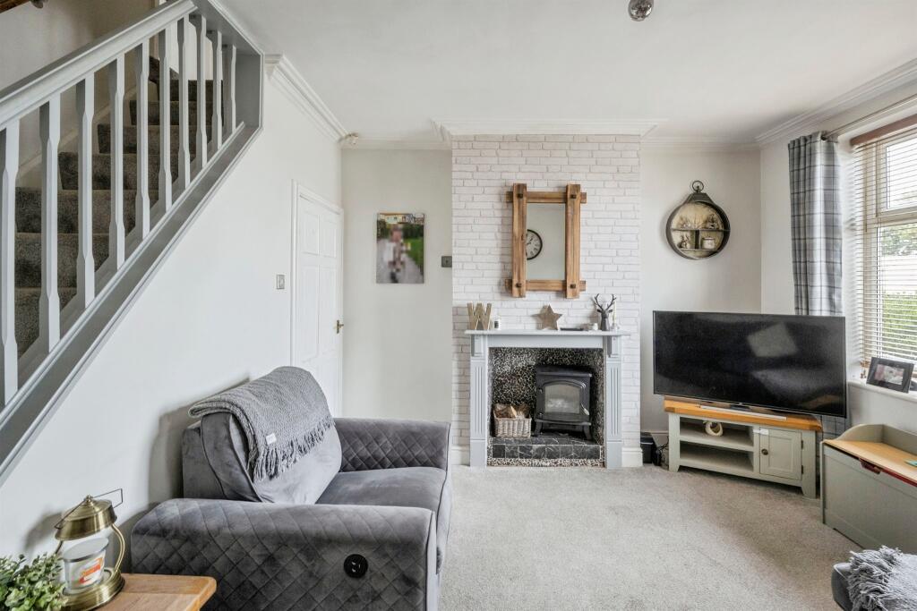 House in Rotherham, South Yorkshire - More