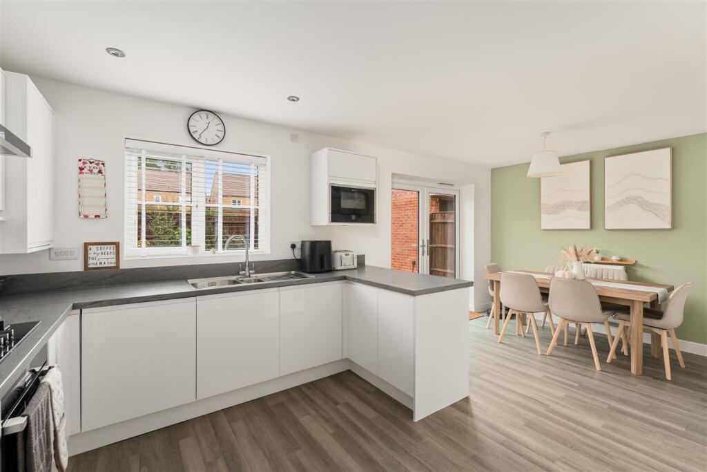 House in Cherwell, Banbury - More