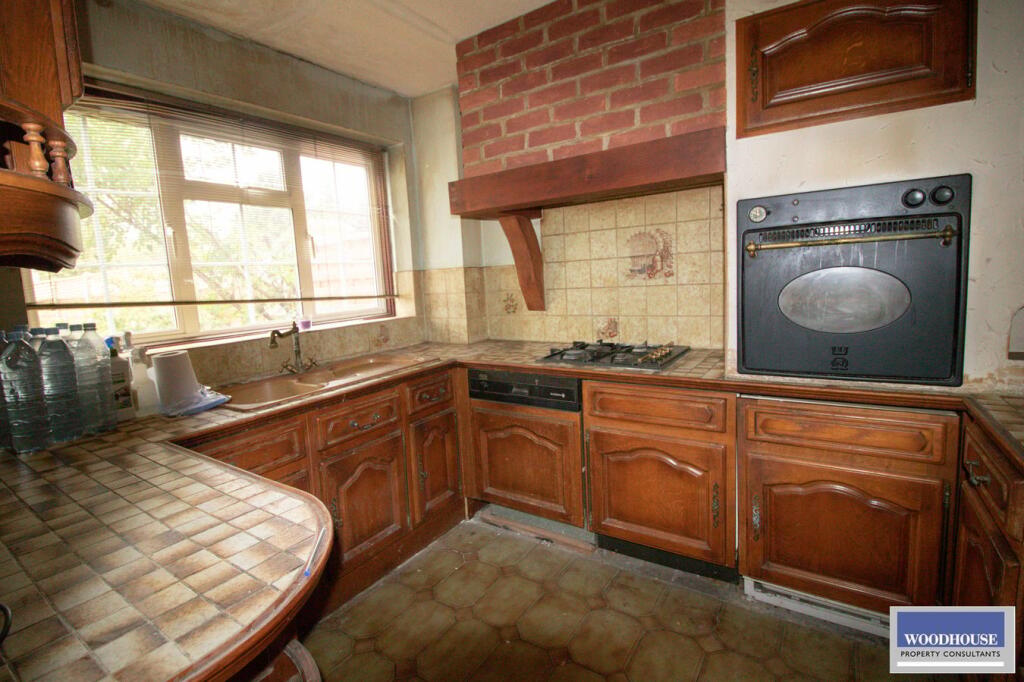 House in Enfield - View 5