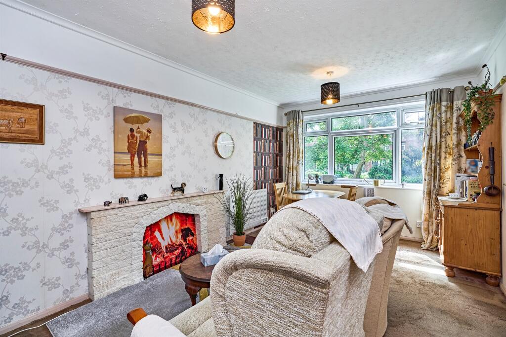 Apartment in Wolverhampton, West Midlands - View 6