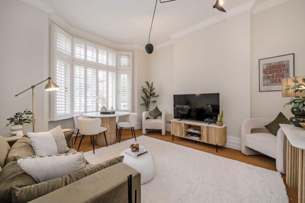 Apartment in London - View 2