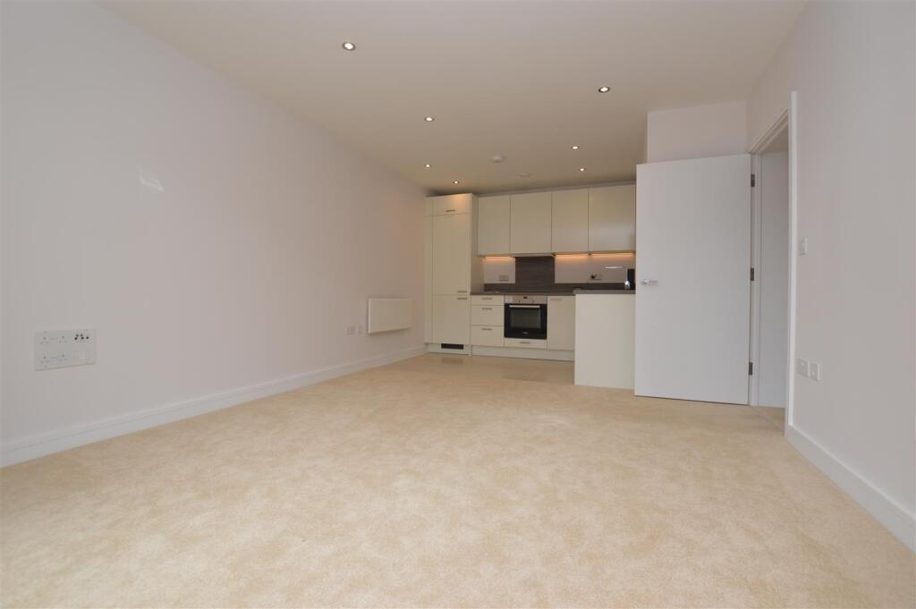 Apartment in Reading, Kennet Island, Whitley - View 2