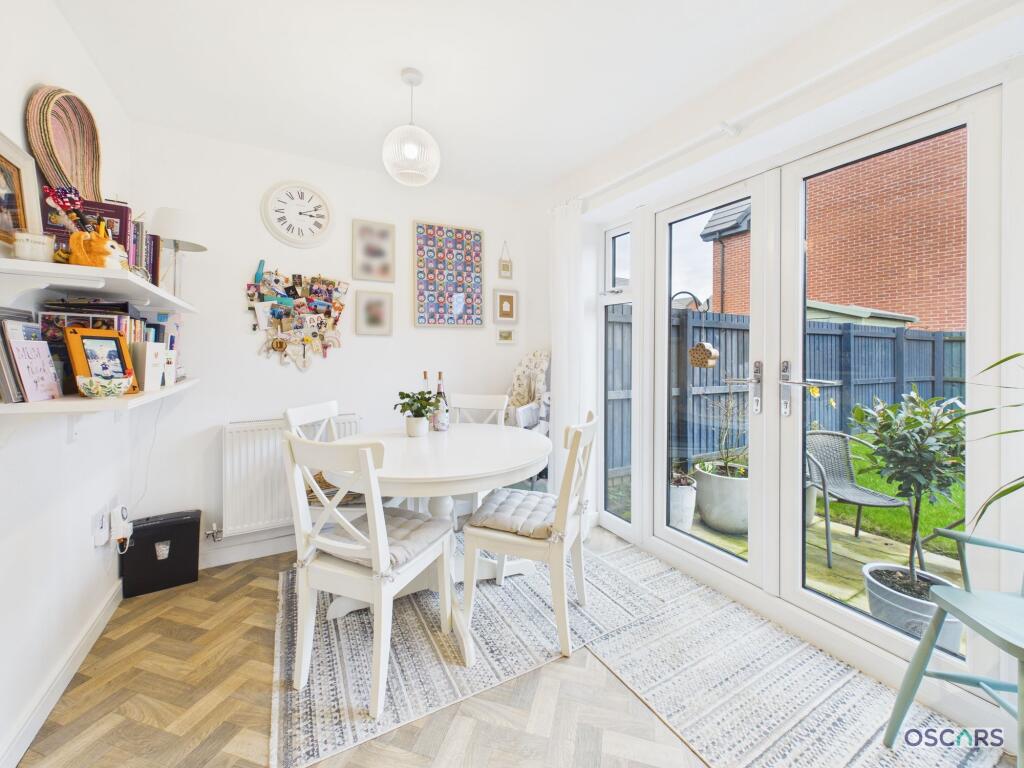 House in Hull - View 5