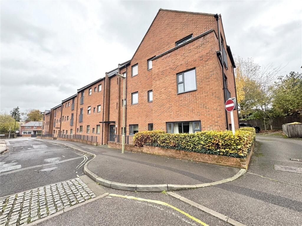 Main image of property: London Road, Basingstoke, Hampshire, RG21