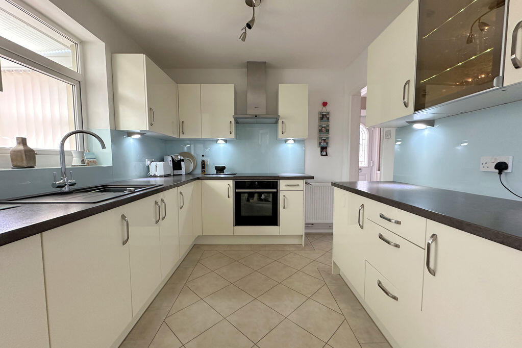 House in Portsmouth - View 3