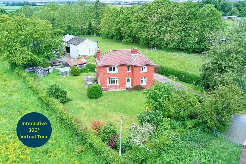 3-bed detached on Greengate Lane, Goxhill, North Lincolnshire, DN19, £397,500