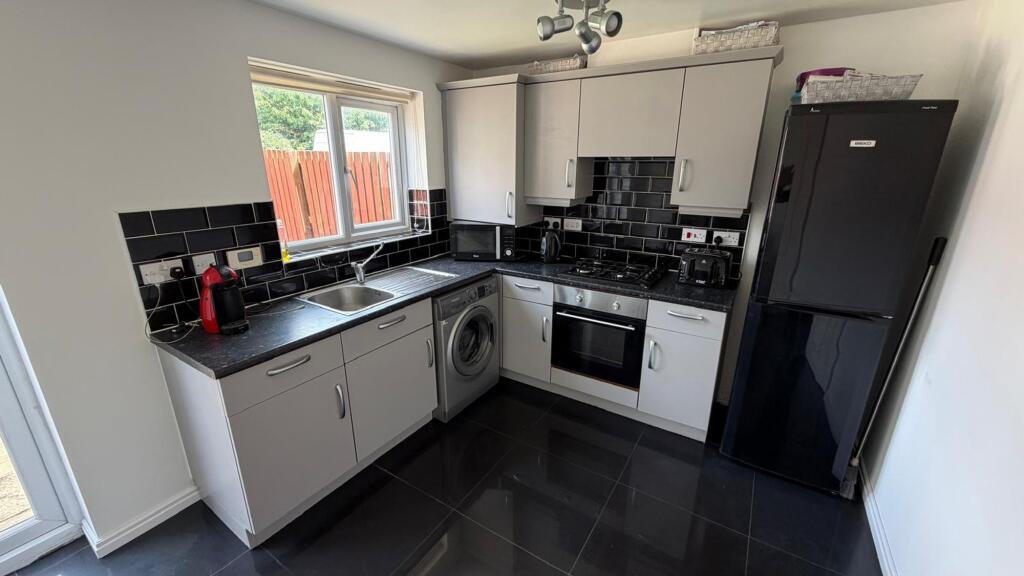 House in Sefton, Ford - View 3