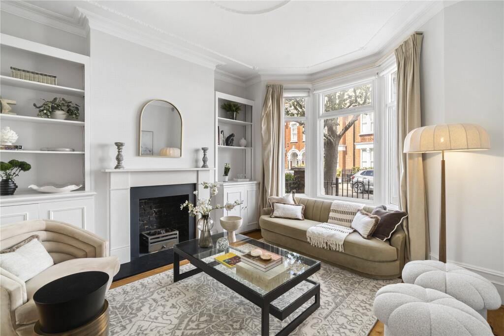 House in London - View 2