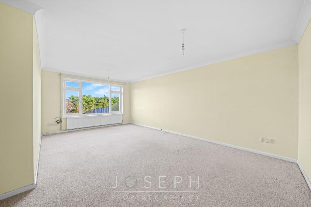Radcliffe Drive, Ipswich, IP2 photo 2