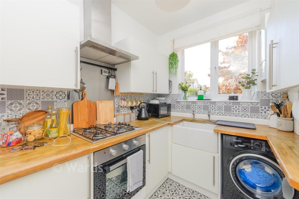 House in London - View 5