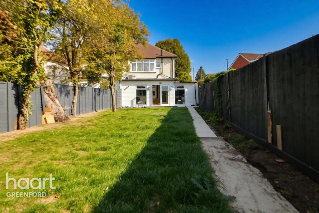 House in Southall - View 3