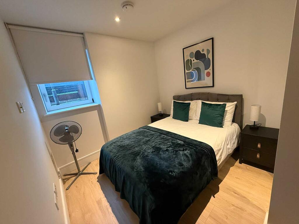 Apartment in London - View 5