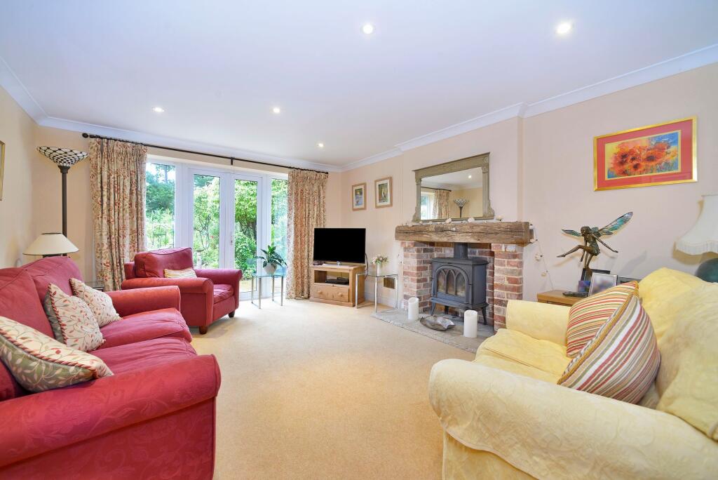 New Park Road, Cranleigh, GU6 - More