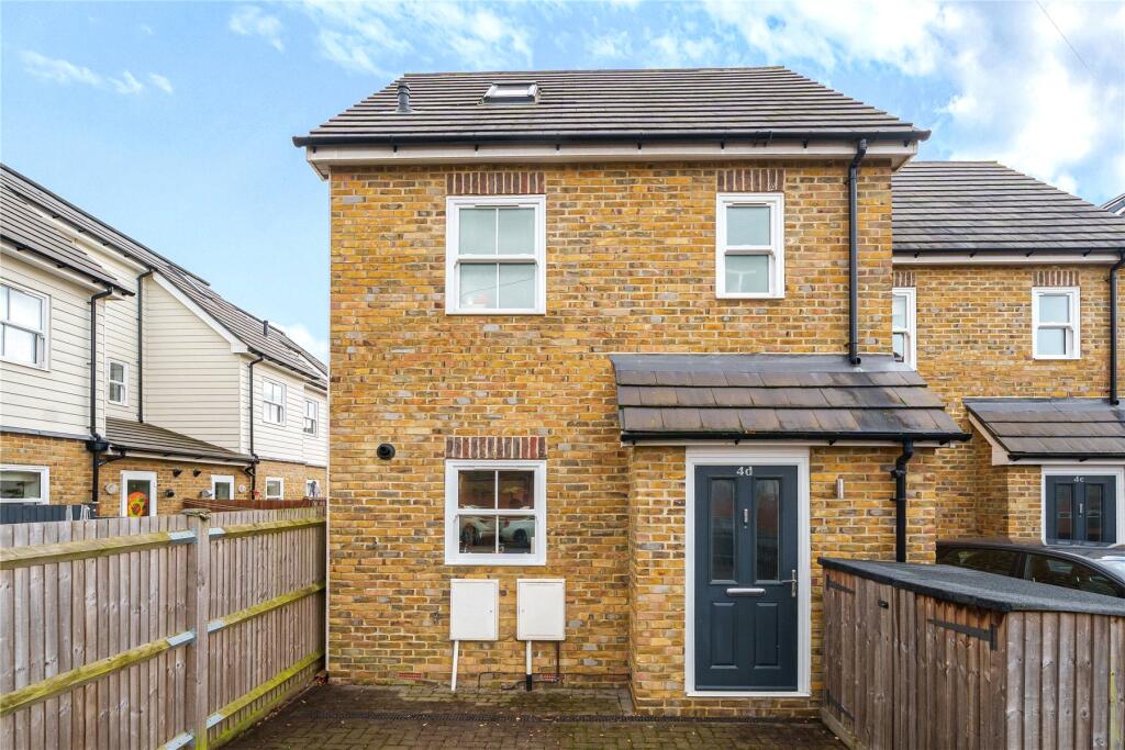 Main image of property: Hawes Road, Bromley