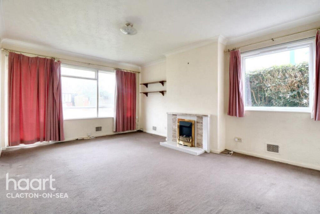 Apartment in Tendring, Essex - View 3