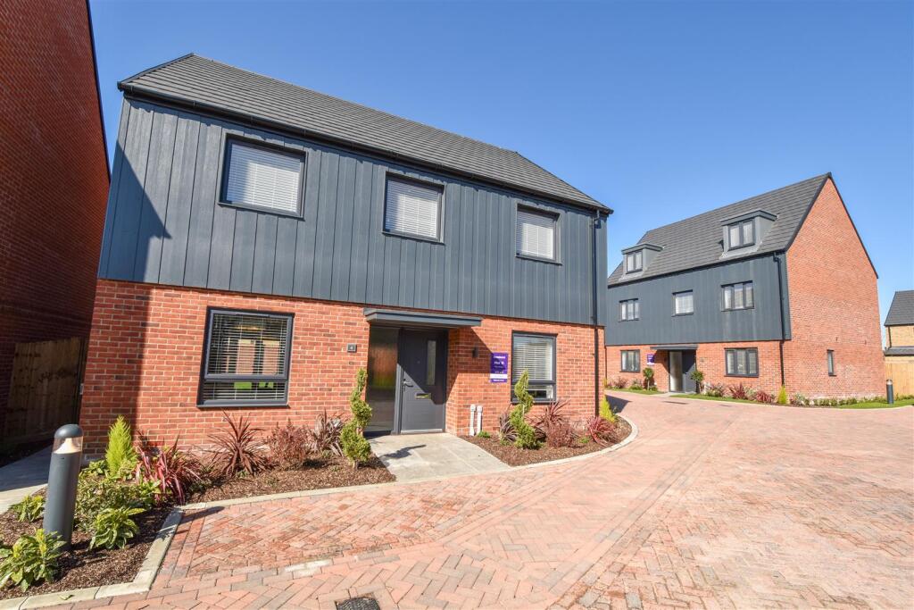 House in Brentwood, Kelvedon Hatch - View 5