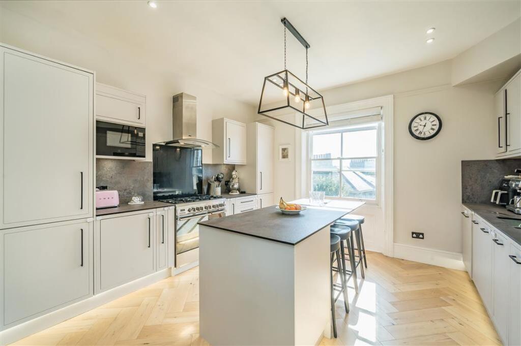 Apartment in London - View 3